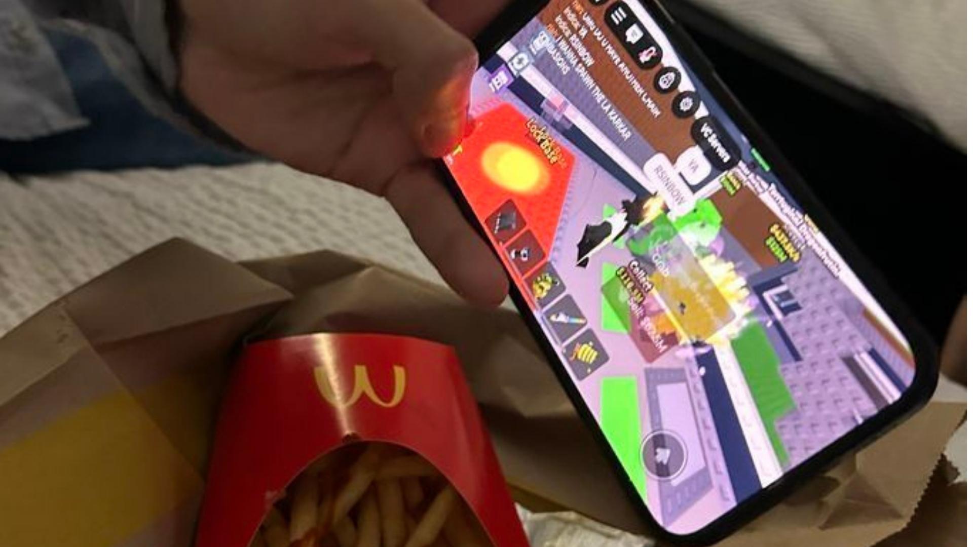 Board Games with Engaging Multiplayer Experiences